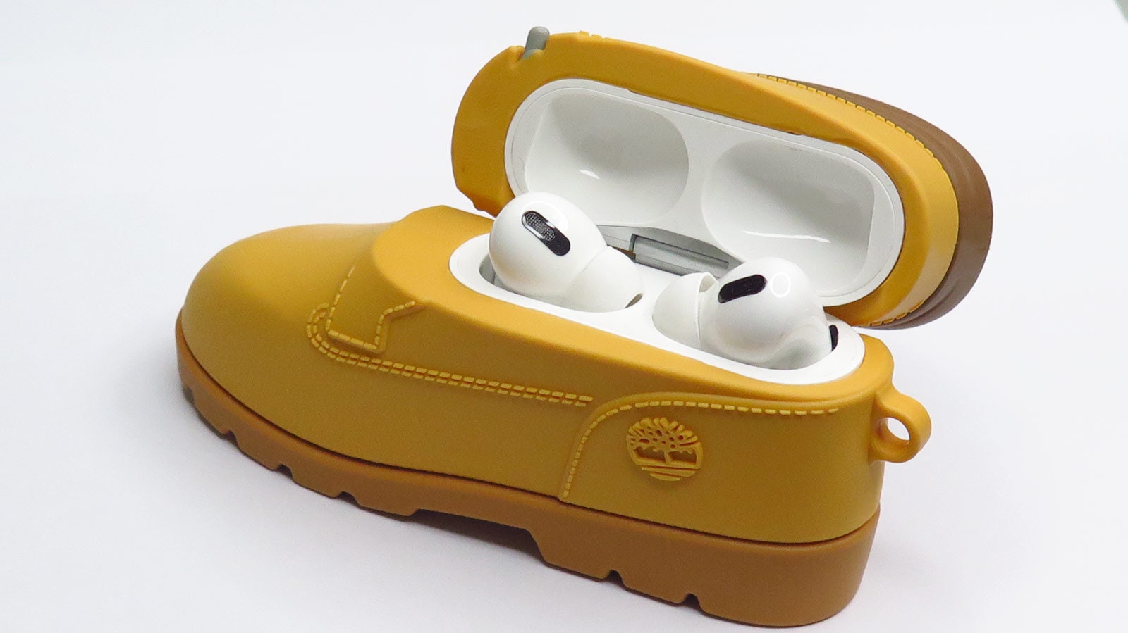 airpods pro fall out airpods pro fall out
