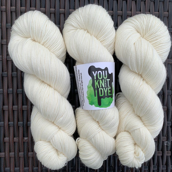 Superwash merino extrafine sock yarn, off white tonal, BIODEGRADABLE nylon, Ready to ship