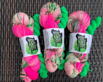Hand dyed Christmas sock yarn, neon pink green brown speckles, BIODEGRADABLE, green mini skein, Ready to ship