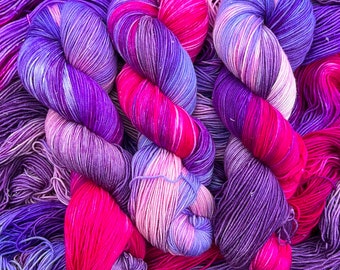 Hand dyed sock yarn Valentine’s purple pink, BIODEGRADABLE NYLON, superwash merino, Ready to Ship