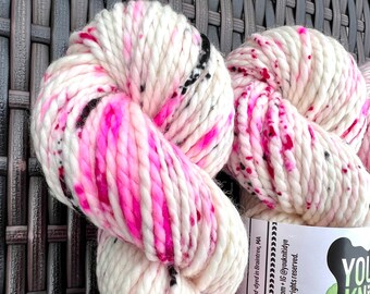 Hand dyed bulky yarn superwash merino, neon pink black speckles, Ready to ship