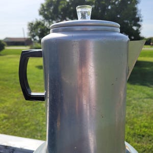Cafetière/percolateur vintage 20 tasses en aluminium avec bouton en verre pour cuisinière ou feu de camp