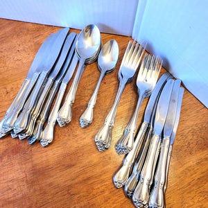 Vintage 59 Piece Oneida Flatware~1881 Rogers True Rose~Stainless