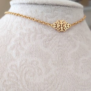 Lightweight Gold Plated Filigree Necklace: Dainty Floral Charm