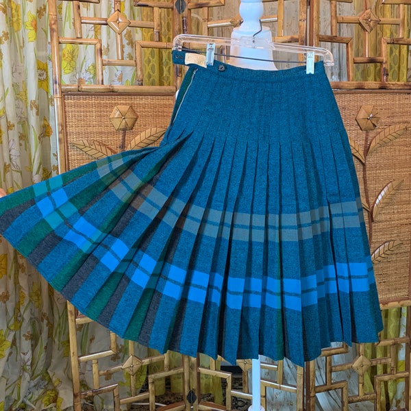 Vintage Pendleton Blue and Gray Pleated Plaid Reversible Turnabout Wool Skirt