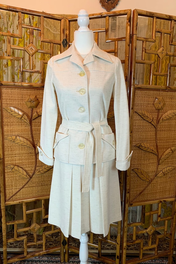 Vintage 1960's Cream Colored Jacket with Waist Ti… - image 2