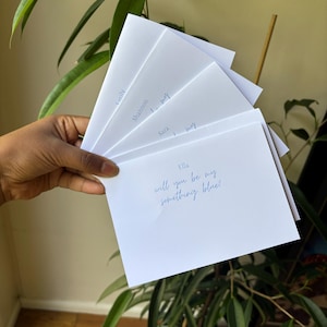 ¿Quieres ser mi "algo azul"? Tarjeta de propuesta de dama de honor con tema azul claro
