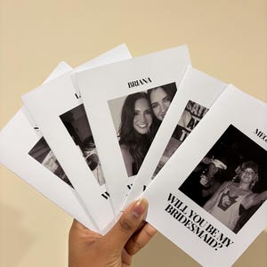 Carte personnalisée pour proposition de demoiselle d'honneur Carte photo A6 noir et blanc Papier 200 g/m² Classique Monochrome Élégante Serez-vous ma demoiselle d'honneur ?