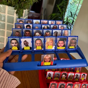 Juego de mesa Celebrity Mug Shot Guess Who en tablero y cartas Celebrity personalizado