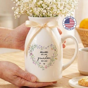 Mother's Day Vase Gift for New Grandma, Flower Vase for Mom, Pregnancy Announcement Moms Gifts