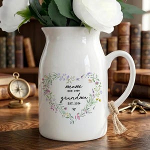 Mother's Day Vase Gift for New Grandma, Flower Vase for Mom, Pregnancy Announcement Moms Gifts