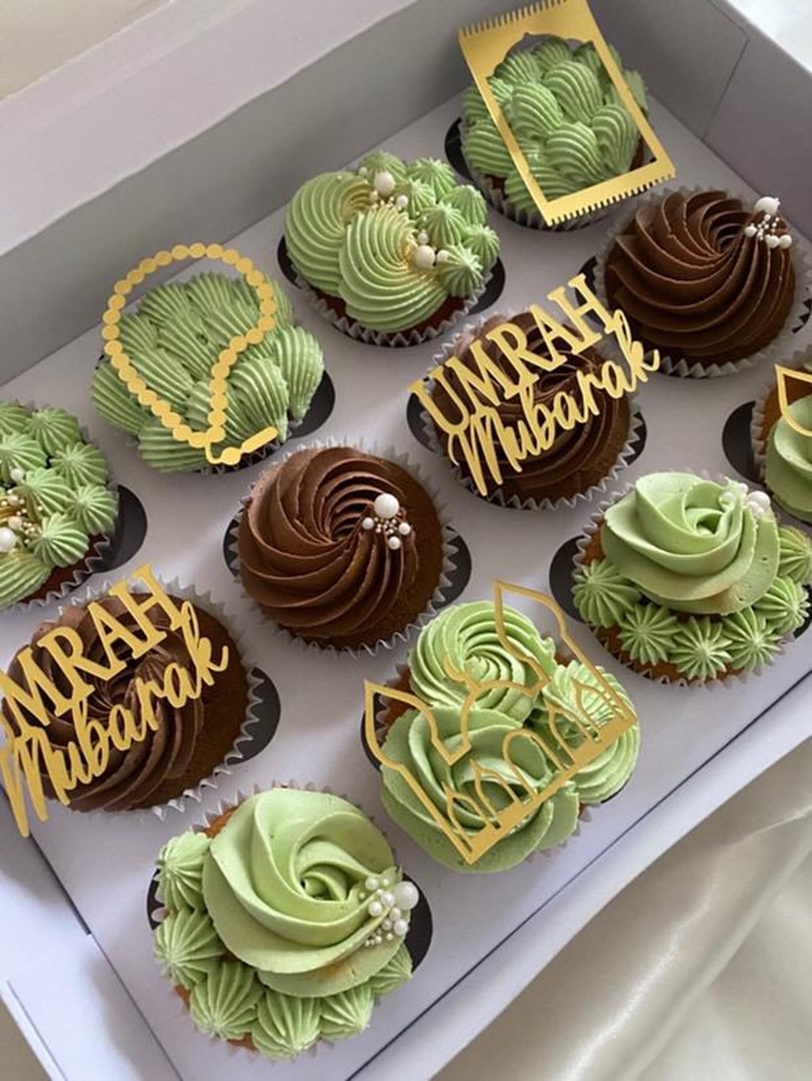 Umrah Mubarak Cupcake Toppers | Umrah Mubarak, Mosque, Prayer Mat & Beads | Set of 6