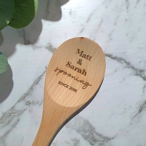 Cuillère en bois, cadeau de mariage, anniversaire de mariage, pendaison de crémaillère, drôle de nouvelle maison, mélange de cuisine, fiançailles, mariée