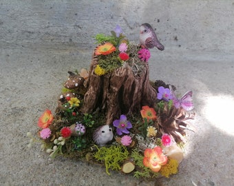 Fairy garden log with planted flowers, Miniature garden, Fairy accessories, Miniature garden, Fairy log, Fairy decoration, miniature meadow