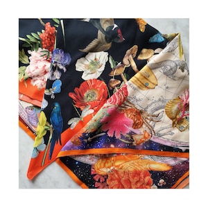 The Hague, illustrated Foulard, 100% Viscose
