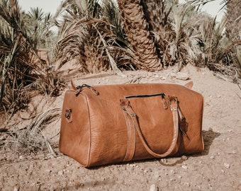 韓国 人気[LEATHERY] DUFFLE LEATHER SHOULDER BAG Leather Duffel Bag, Leather Travel Bag, Weekend Bag, Luggage