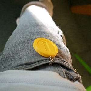 Super Retro Myntnyckelring: Retro Gaming Accessory bild 5