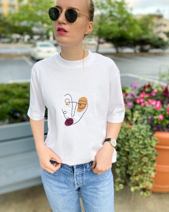 Abstract Face T-shirt // Hand 