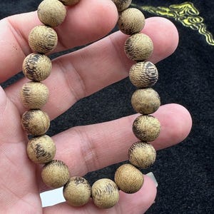 Untested Hainan Agarwood Bracelet – 10mm Black Oil Net Grain, Potential Sinking Grade, Semi-Handmade Buddhist Jewelry