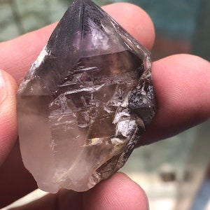 Vecchia miniera - puntatore di cristallo grezzo super sette - cristallo super sette, portafortuna, puntatore di pietra super 7, strumento di meditazione, autentico, spirituale