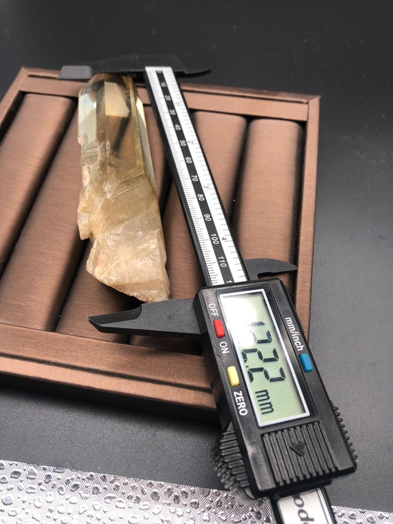 研磨されたシトリンクリスタルポインター - シトリンタワー