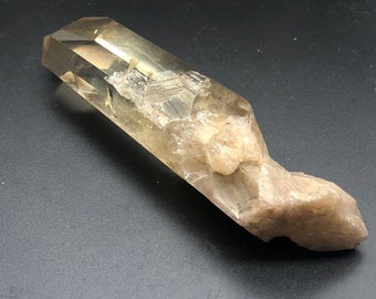 研磨されたシトリンクリスタルポインター - シトリンタワー