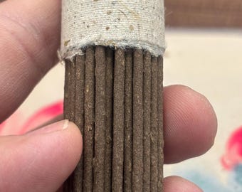 Handmade Kyara purple Agarwood Incense Sticks | soft silk agarwood luxury Aromas for Meditation | oud incense Collector, relax incense