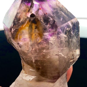 Cristallo grezzo Super Seven, pietra Super Seven, pietra della melodia, lepidocrocite, bacchetta di cristallo, potere, fortuna, intuizione, meditazione, chakra