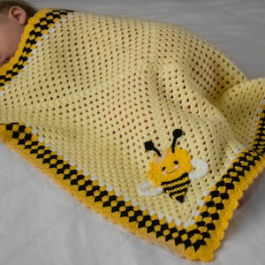 Baby blanket - crochet blanket - baby shower gift - pram blanket - crib blanket - bee blanket - baby hat - bee hat - baby gift