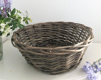 Medium French handmade basket, traditional rustic French home decor, handcrafted storage for farmhouse style home, vintage gift