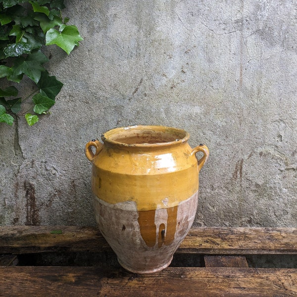 Medium sized yellow rustic confit pot, large French confit pot for home decor, interior country home decor, antique French pottery vessel,
