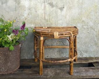 Table en bambou vintage française, support pour plantes, petits articles ménagers et meubles bohèmes en bambou, petit tabouret semi-circulaire