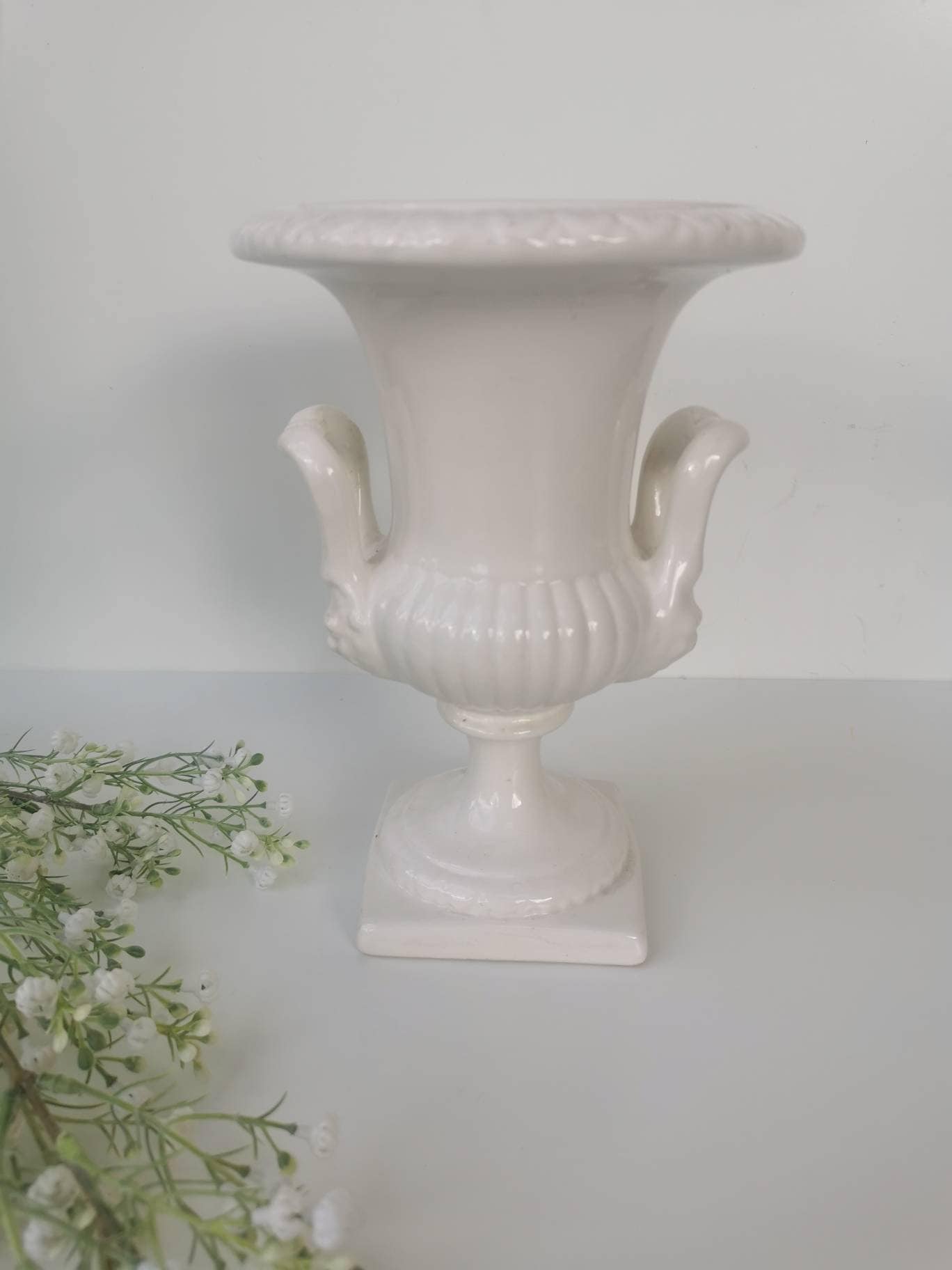 Urne En Porcelaine Vintage