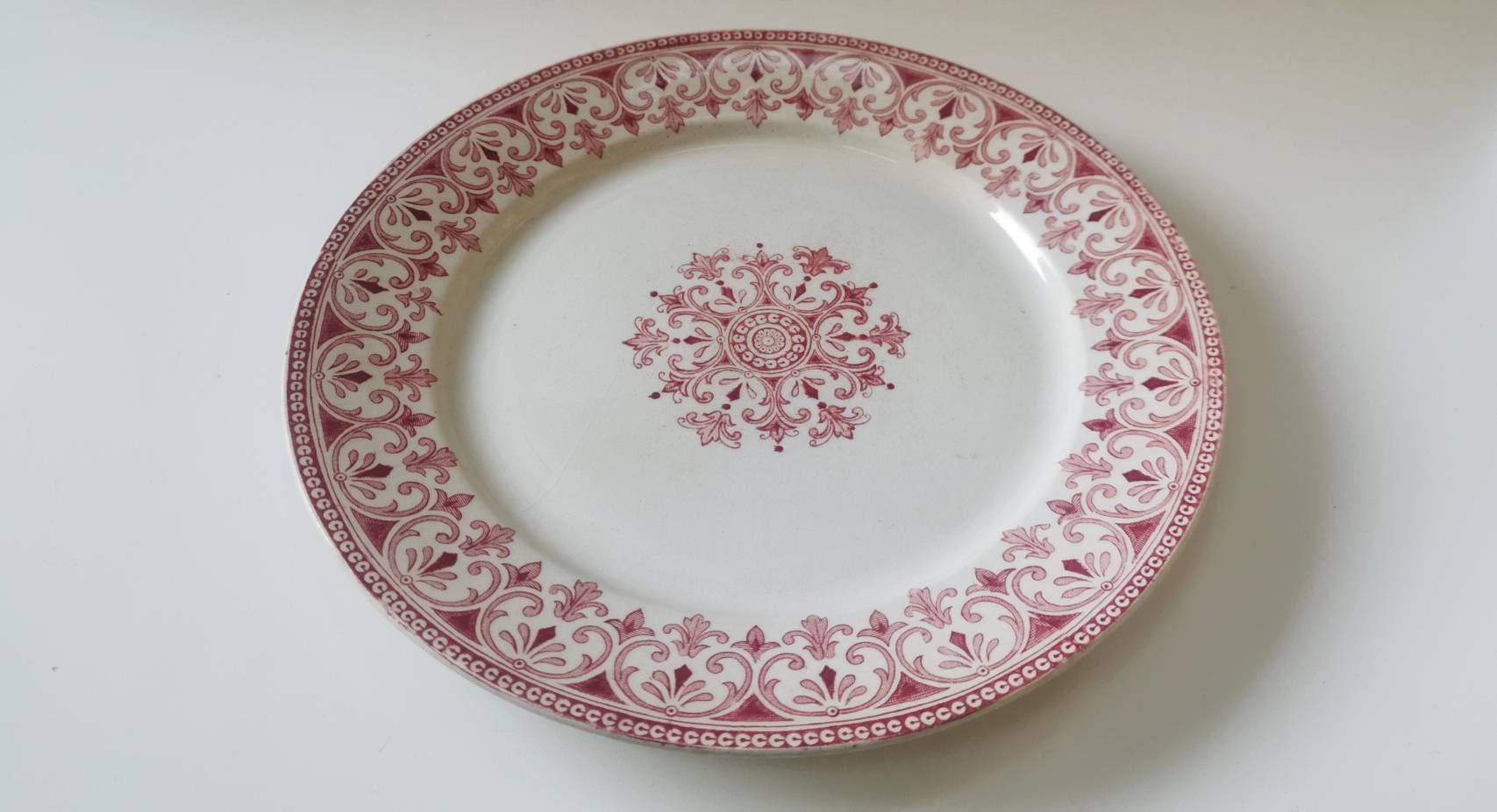 Français Plaque Antique, de Pierre Fer Rose Badonviller, Modèle Oriental, Joli Ustensile Cuisine Sty