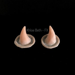 Prothétique en silicone Devil Horns pour effets spéciaux | Maquillage Demon Devil FX sans latex | Cosplay, GN, Halloween, Costume, éditorial, film, télévision, théâtre
