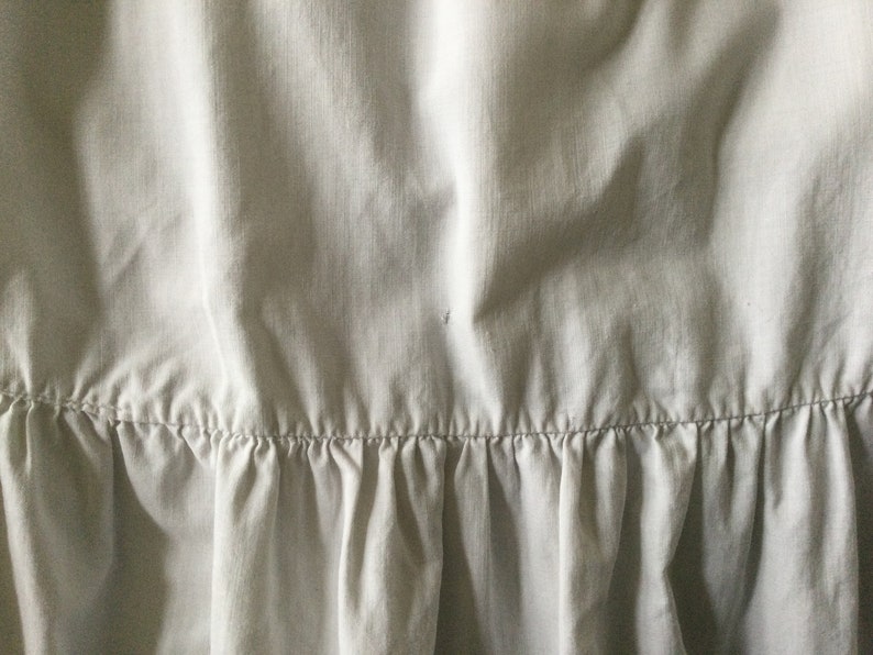 Wirklich süßes antikes französisches Unterkleid aus weißer Baumwolle Bild 9