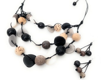 Tagua Collier Bavoir et boucles d’oreilles en noir, gris blanc TAG116 Déclaration Collier ajustable en ivoire végétal, collier écologique