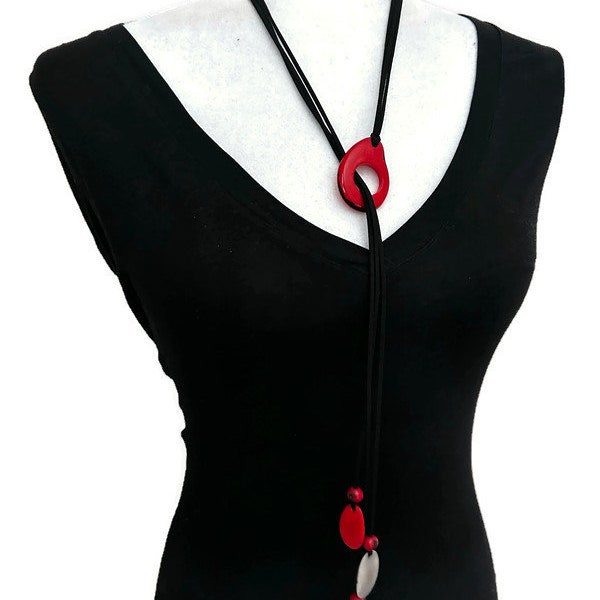 Collier Tagua en rouge, noir, gris TAG706B, collier en ivoire végétal de déclaration, collier long, collier écologique
