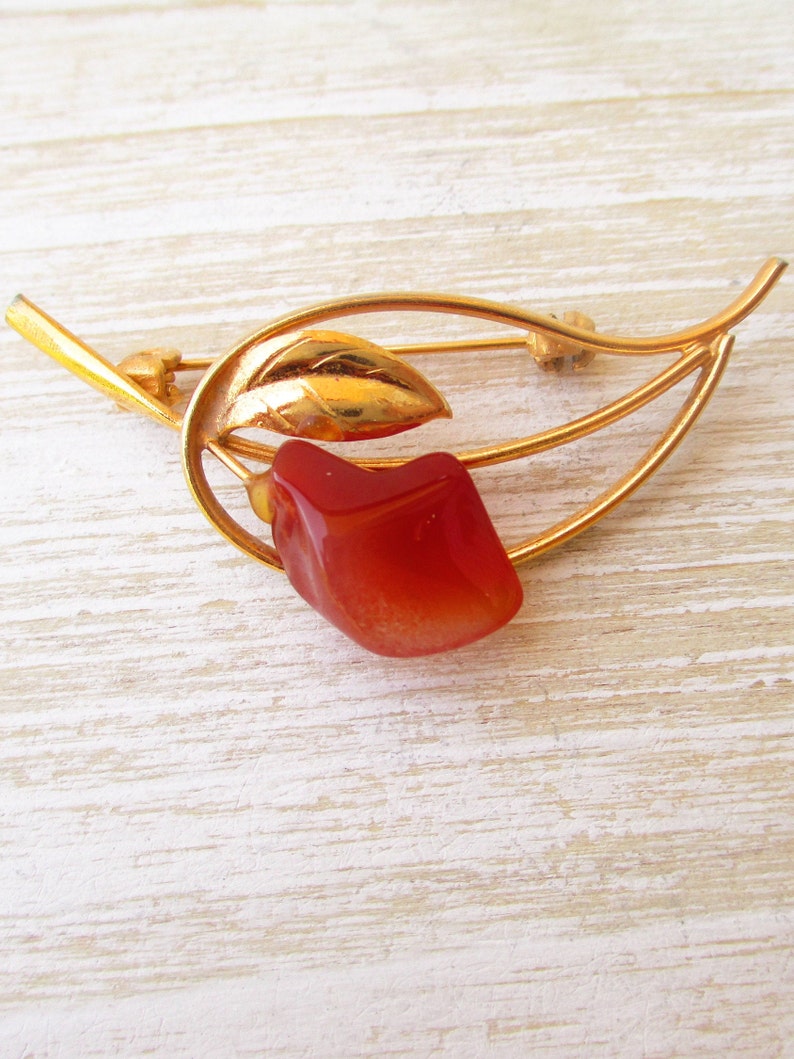 Burnt Orange Brooch Leaf Jewelry Gold Tone Brooch Leaf Shaped Brooch Costume Jewelry Vintage Stone Brooch Made in Japan Vintage Pin