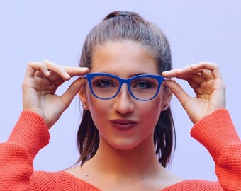Occhiali da sole Wayfarer blu, montatura in acetato realizzata a mano.