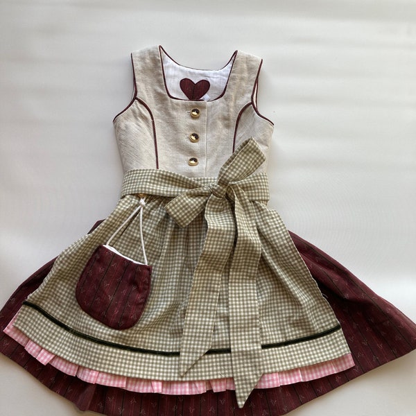 Kinderdirndl Gr.92, upcycling Unikat bestehend aus Kleid, Schürze mit Baumeltäschchen