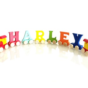 Juguete de regalo con nombre de bebé y letras de tren de madera personalizado para niños, Scrabble, nuevo, Reino Unido
