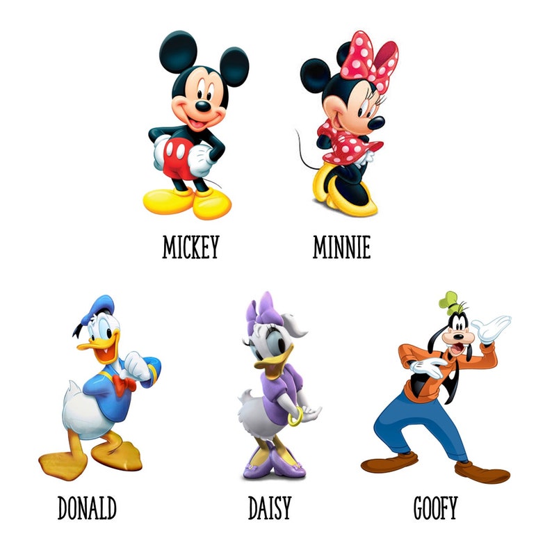 Puede incluir: Una ilustraci&oacute;n colorida de Mickey Mouse, Minnie Mouse, Donald Duck, Daisy Duck y Goofy. Los personajes est&aacute;n todos de pie en una fila, con Mickey Mouse a la izquierda y Goofy a la derecha.