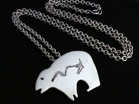 Heavy Very 'Unique Thick Chain' Vintage Navajo Bear Native American Jewelry Silver Necklace Heavy Very 'Unique Thick Chain' Vintage Navajo Bear Native American Jewelry Silver Necklace