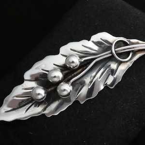Brooch Vintage Signed Mexico 925 Sterling Silver 3D Leaf & Berries