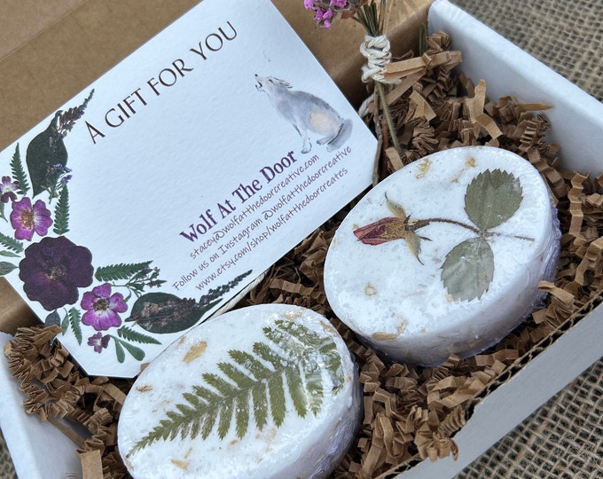 Aromatherapy (Chamomile & Lavender) Botanical Bath Bombs with Pressed Flowers - Gift Set of 2
