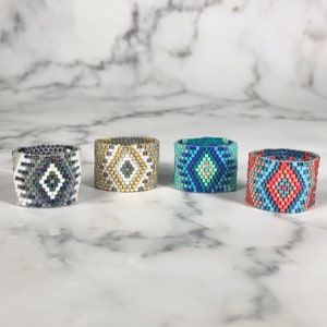 Glittery Hand-beaded Glass Seed Bead Ring - Diamond Design