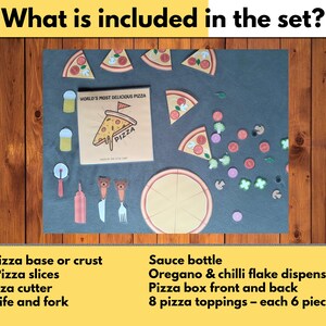 Pu&ograve; includere: Un set di gioco per pizza con una base per pizza, sei fette di pizza, un taglia pizza, un coltello, una forchetta, una bottiglia di salsa, un distributore di origano e fiocchi di peperoncino, una scatola per pizza e otto diversi condimenti per pizza. La scatola per pizza ha le parole "World's Most Delicious Pizza" e "Pizza".
