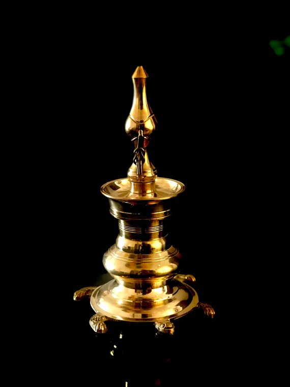 Tradtional Indian Lamp With Strong Vasthu Science Vastu Vilakku