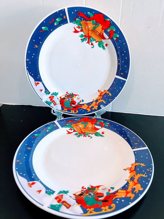 Set of Two Housewares International Christmas Dinner Plates Santa